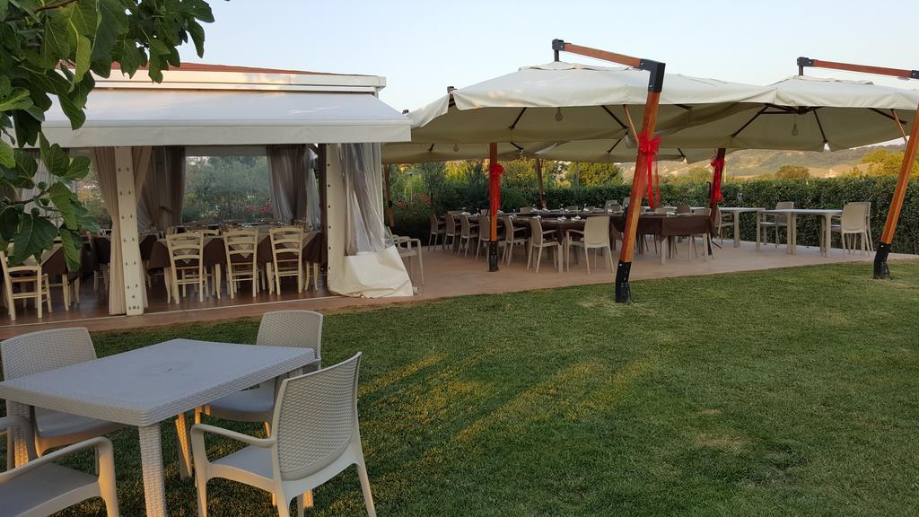 Locanda Borgognina Lucrezia Ngoại thất bức ảnh